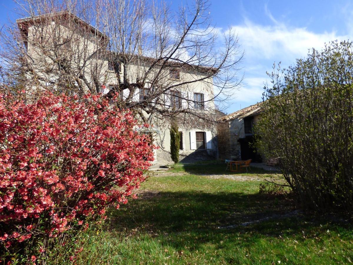 Le Relais Des Baronnies Hotel Montjay  Exterior photo